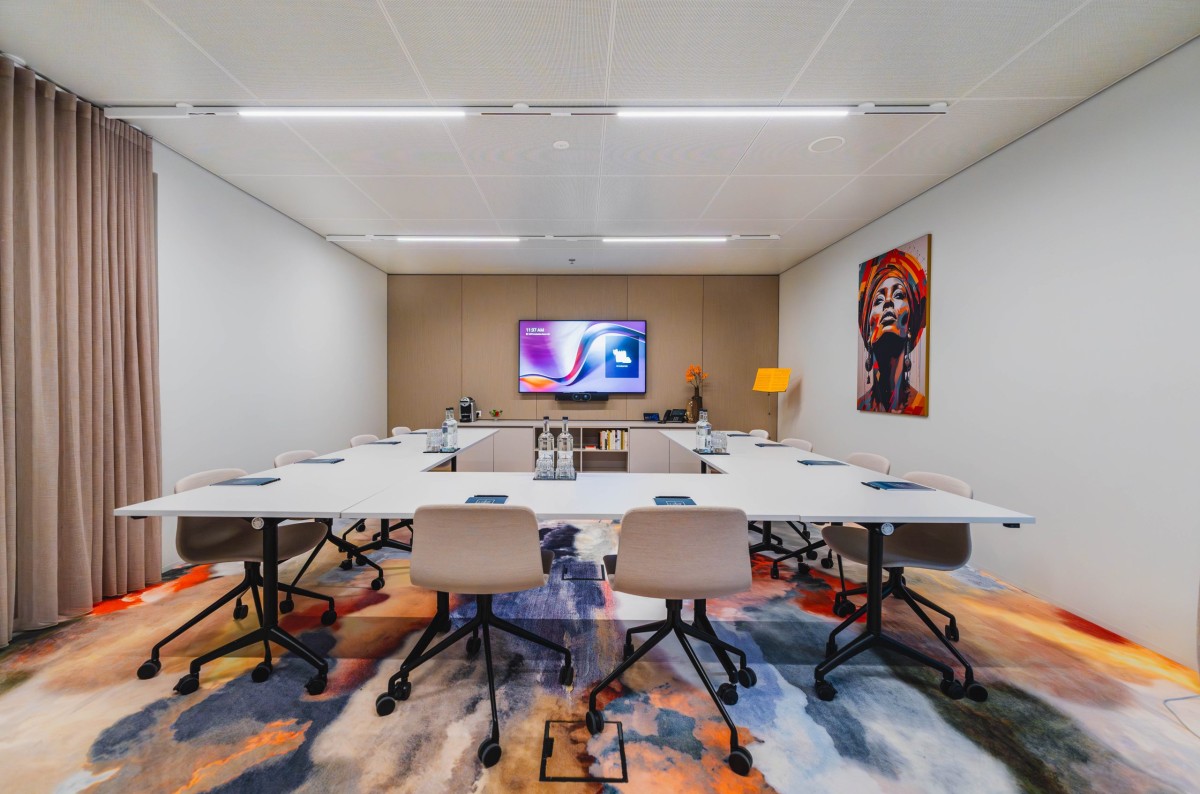 N'Dour meeting room